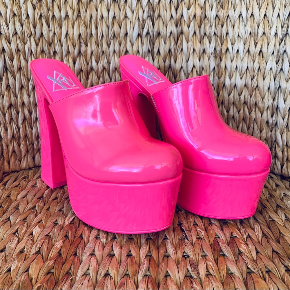 New YRU Stardust Hot Pink Platform Clog Mules